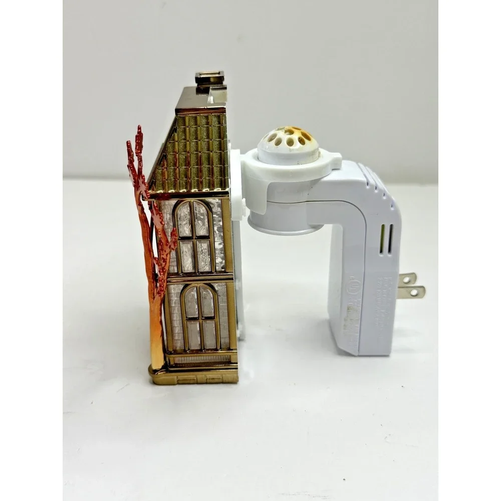 BATH & BODY WORKS FALL GLASS HOUSE PROJECTOR WALLFLOWER LIGHT UP 24/7 PLUG IN - Picture 5 of 9
